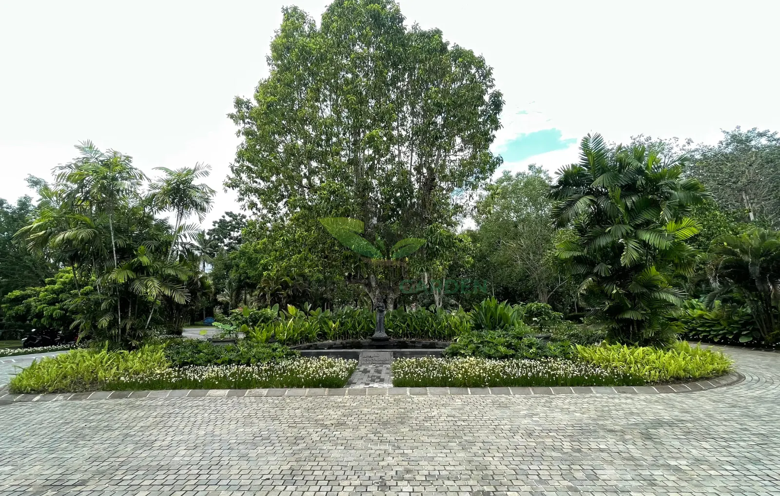 Taman Hotel Manohara Borobudur Taman Hotel Manohara Borobudur - Mustofa Garden (4)
