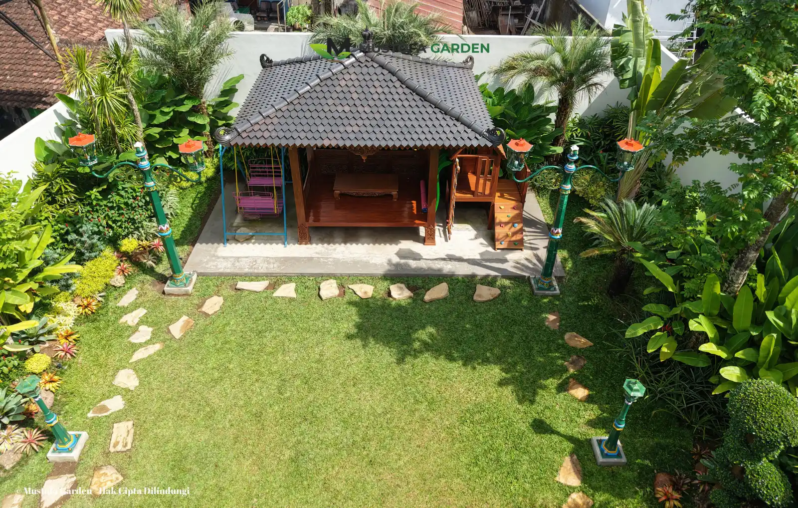 Taman Rumah Tropis (3)